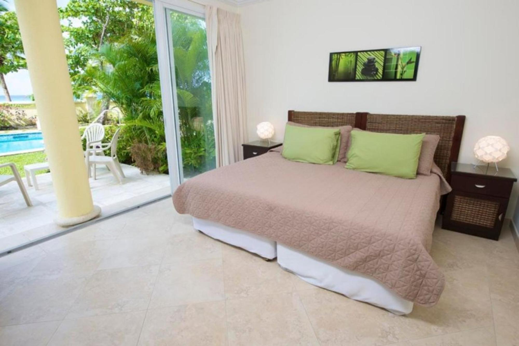 Sapphire Beach Condos Christ Church Bilik gambar