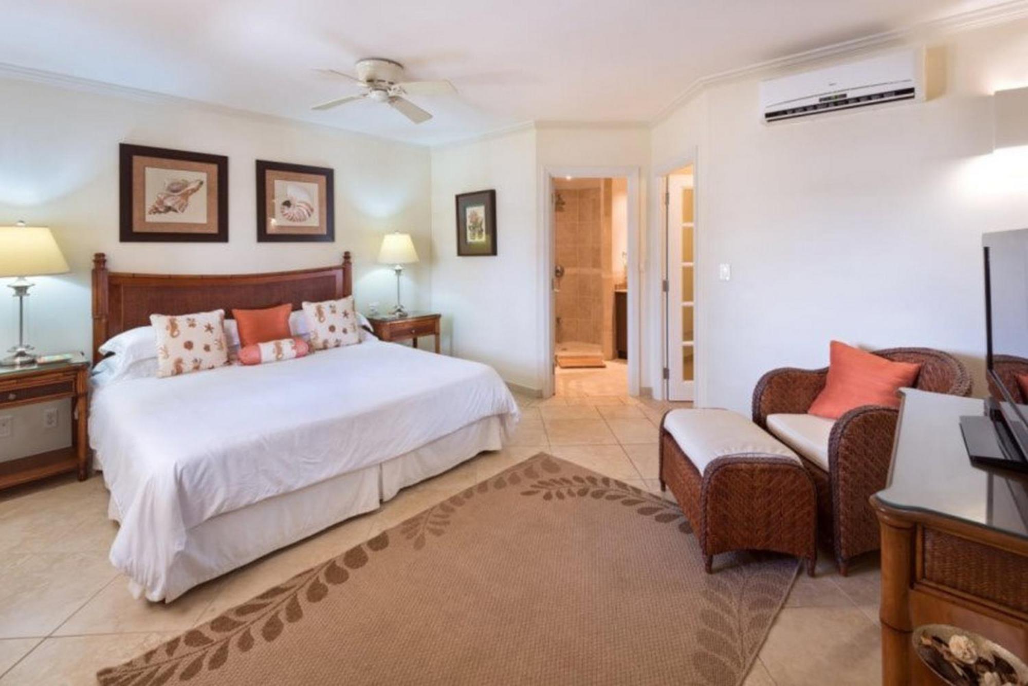 Sapphire Beach Condos Christ Church Bilik gambar