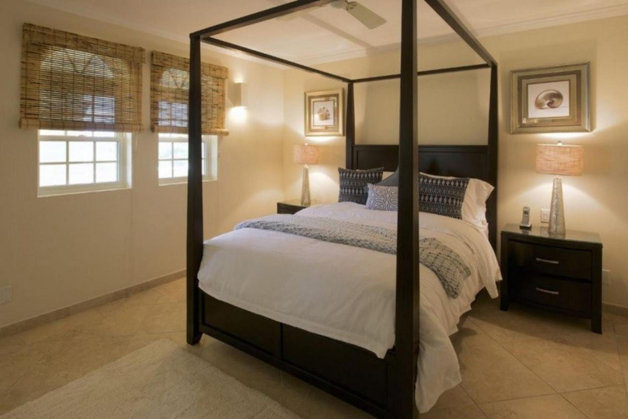 Sapphire Beach Condos Christ Church Bilik gambar