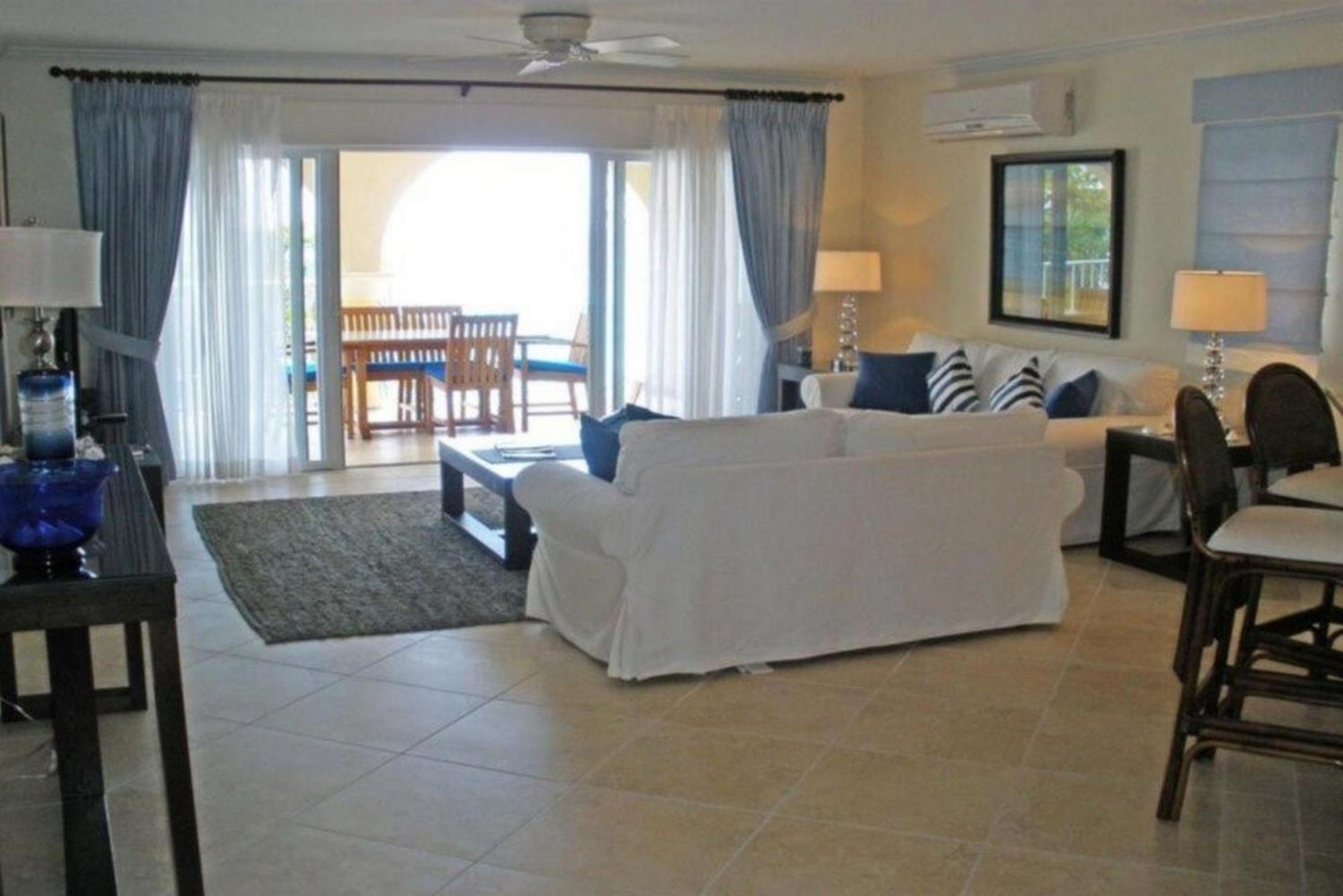 Sapphire Beach Condos Christ Church Bilik gambar